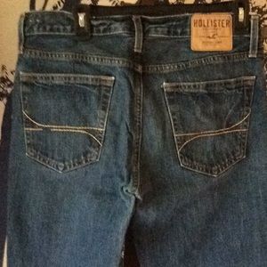 Like new! Men’s Hollister jeans size 33x32